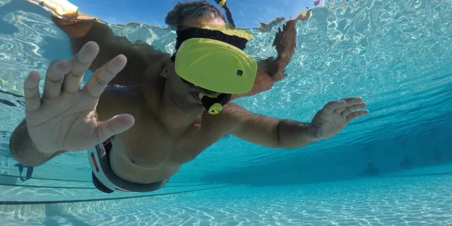 Underwater virtual reality